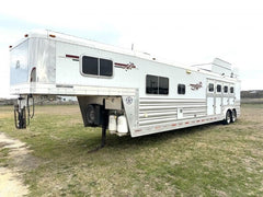 2011 Platinum Coach 4 Horse 15 SW Rear Load Horse Trailer image 0