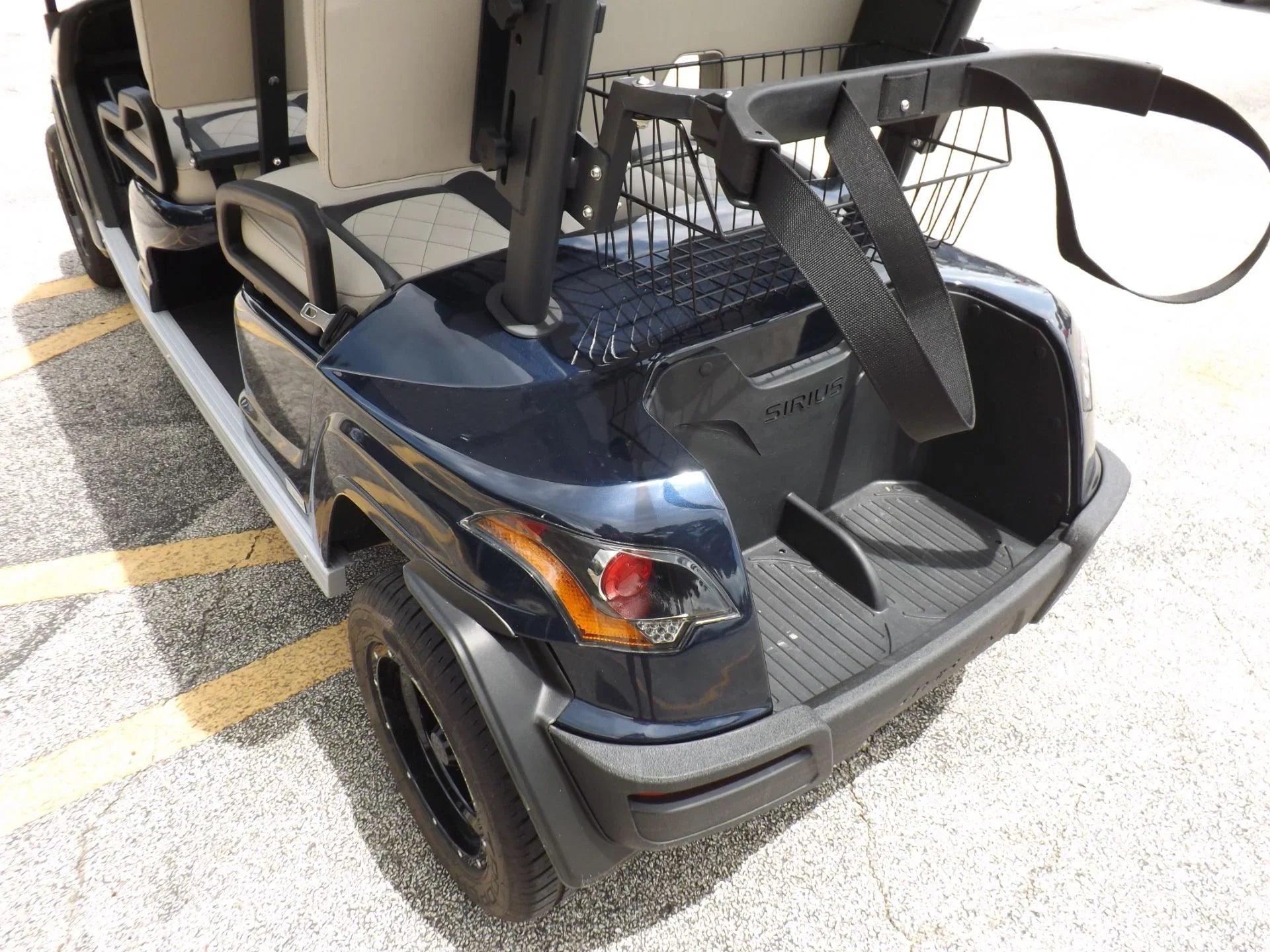 Black 2024 Star EV SIRIUS 4 Forward Lithium Golf Cart for Sale image 14