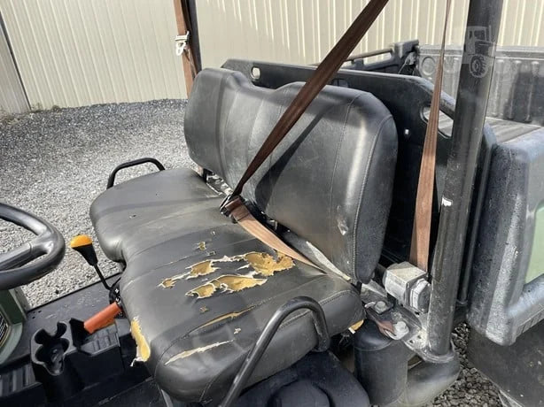 2019 John Deere Gator XUV 825M 4WD Utility Cart for Sale image 4