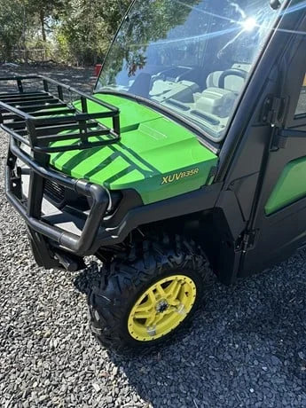 2023 John Deere Gator XUV 835R 4WD Drive Utility Cart for Sale image 1