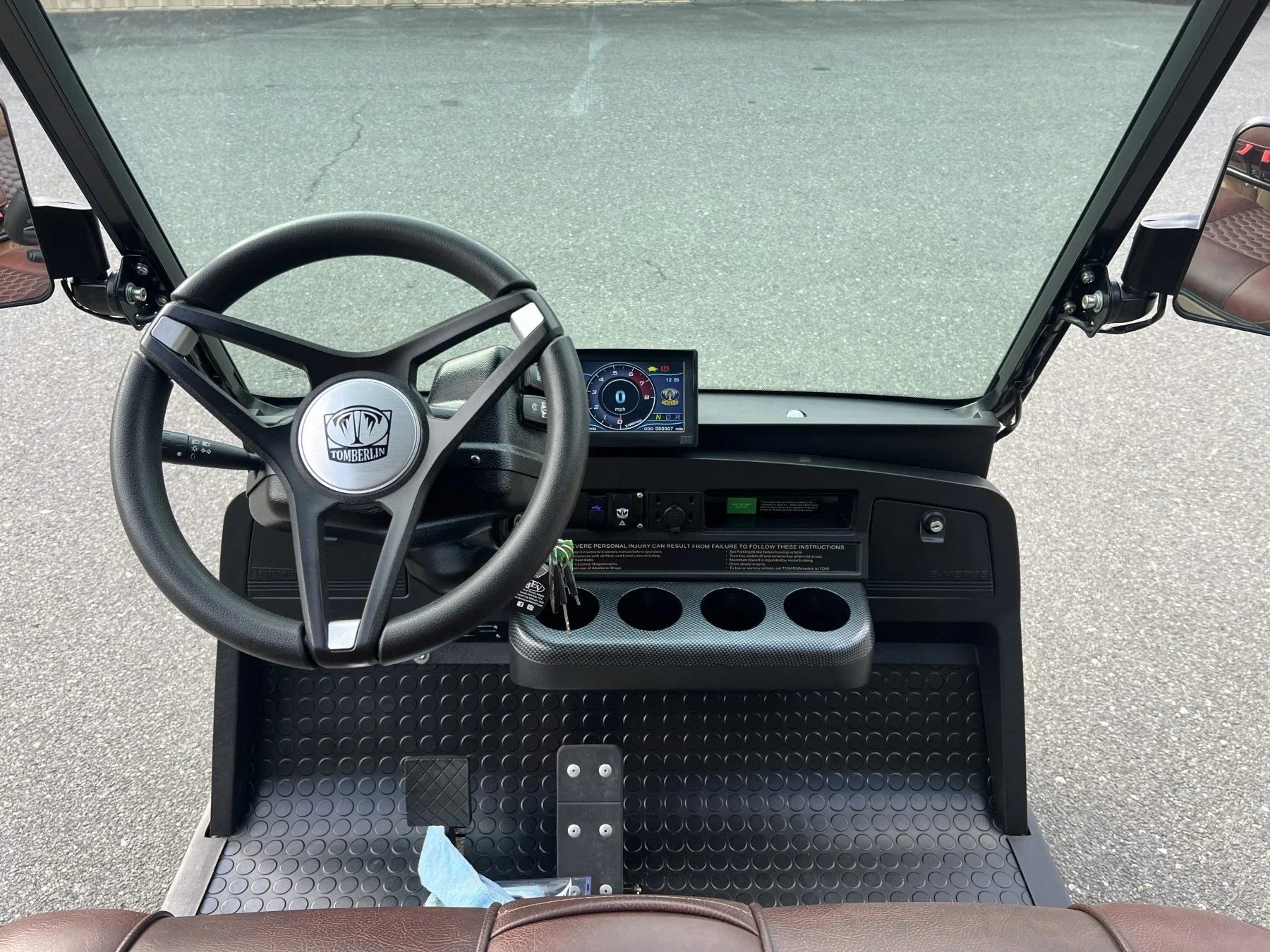 2023 Tomberlin E4 SS Saloon Golf Cart for Sale image 10