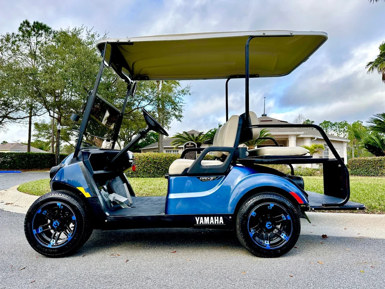 2017 Yamaha Drive 2 QuietTech Golf Cart for Sale image 1