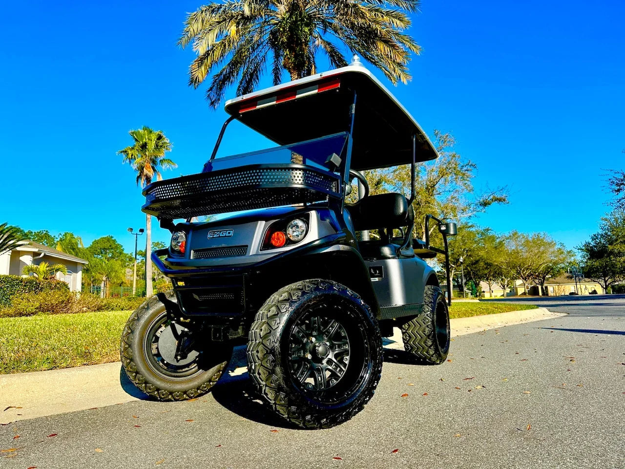 2017 E-Z-GO Express S4 Golf Cart for Sale image 13