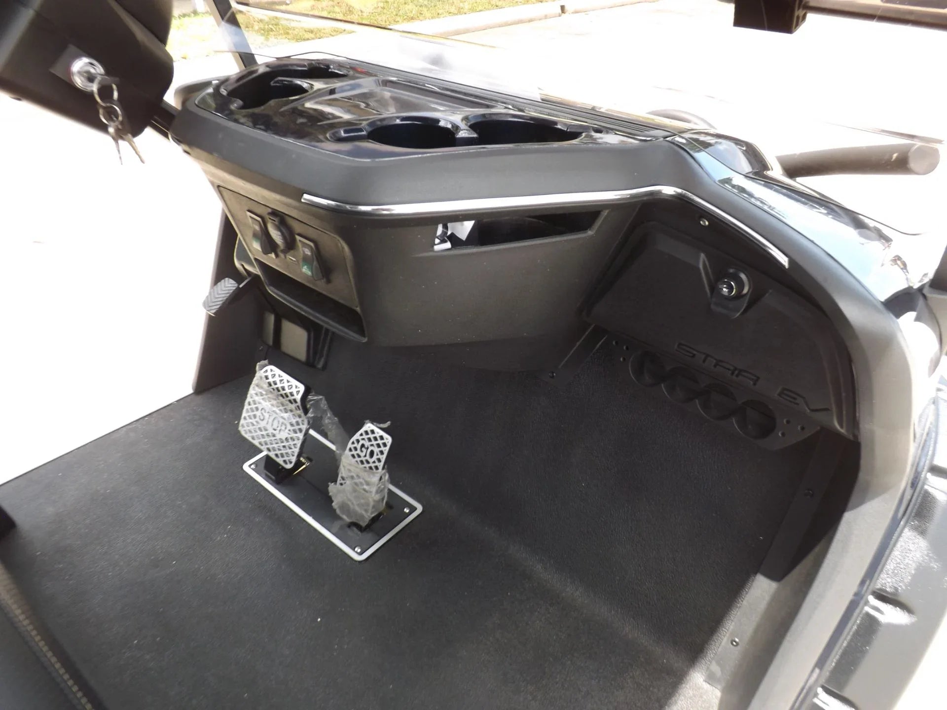 2024 Star EV SIRIUS 4+2 Lifted Lithium Golf Cart for Sale image 6