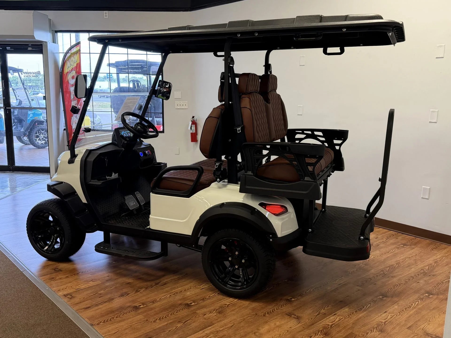 2026 Verdi Malibu S4 Golf Cart for Sale (White) image 1