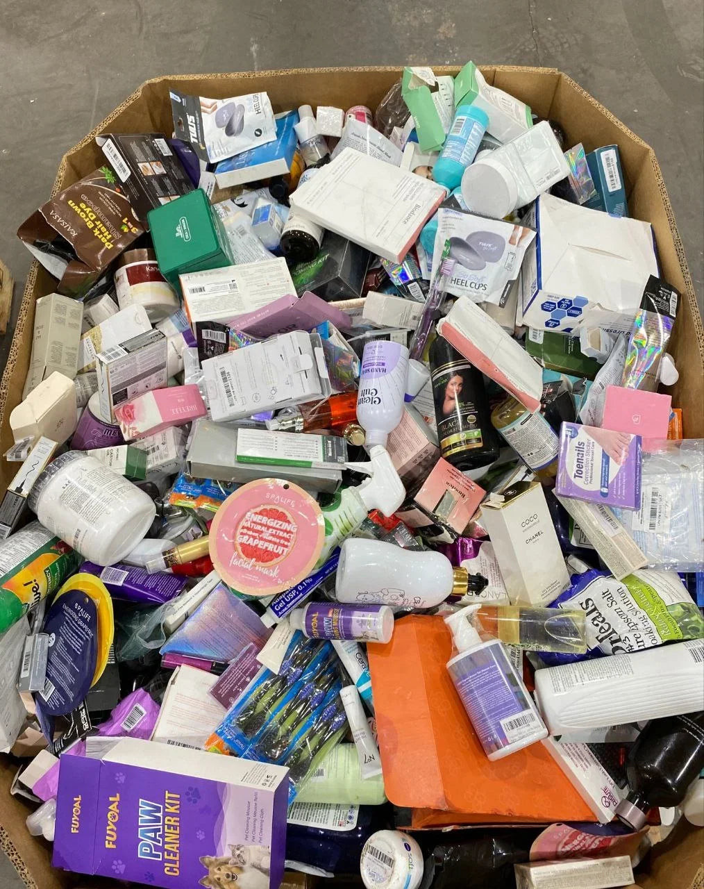 Health and beauty liquidation pallets image 0
