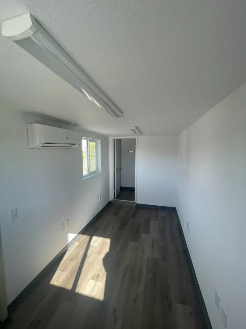 20 foot office in refurbished shipping container image 3