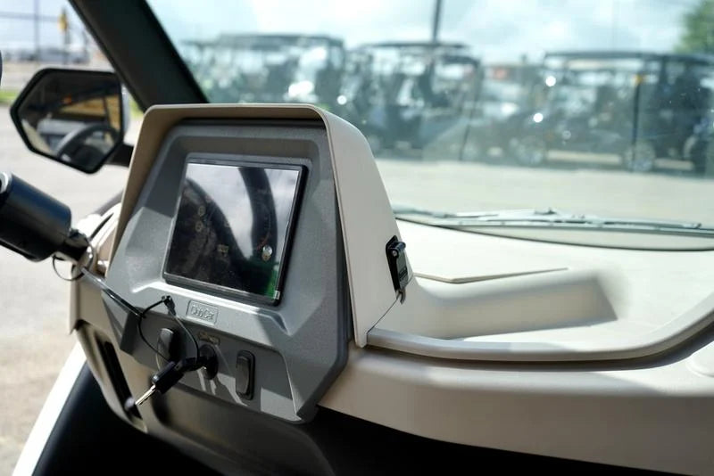2024 CLUB CAR CRU 6-Passenger Electric LSV for Sale image 5
