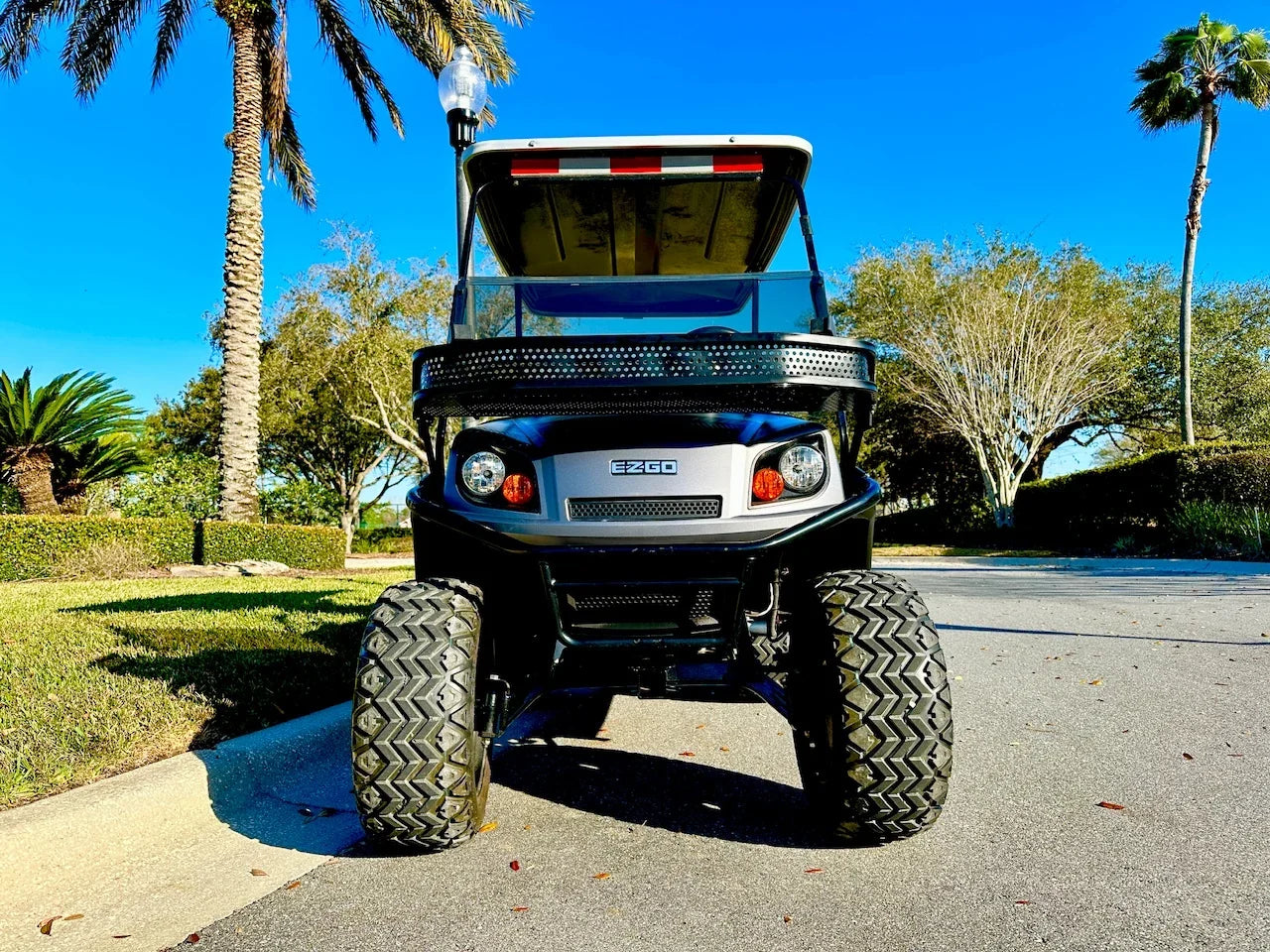 2017 E-Z-GO Express S4 Golf Cart for Sale image 5