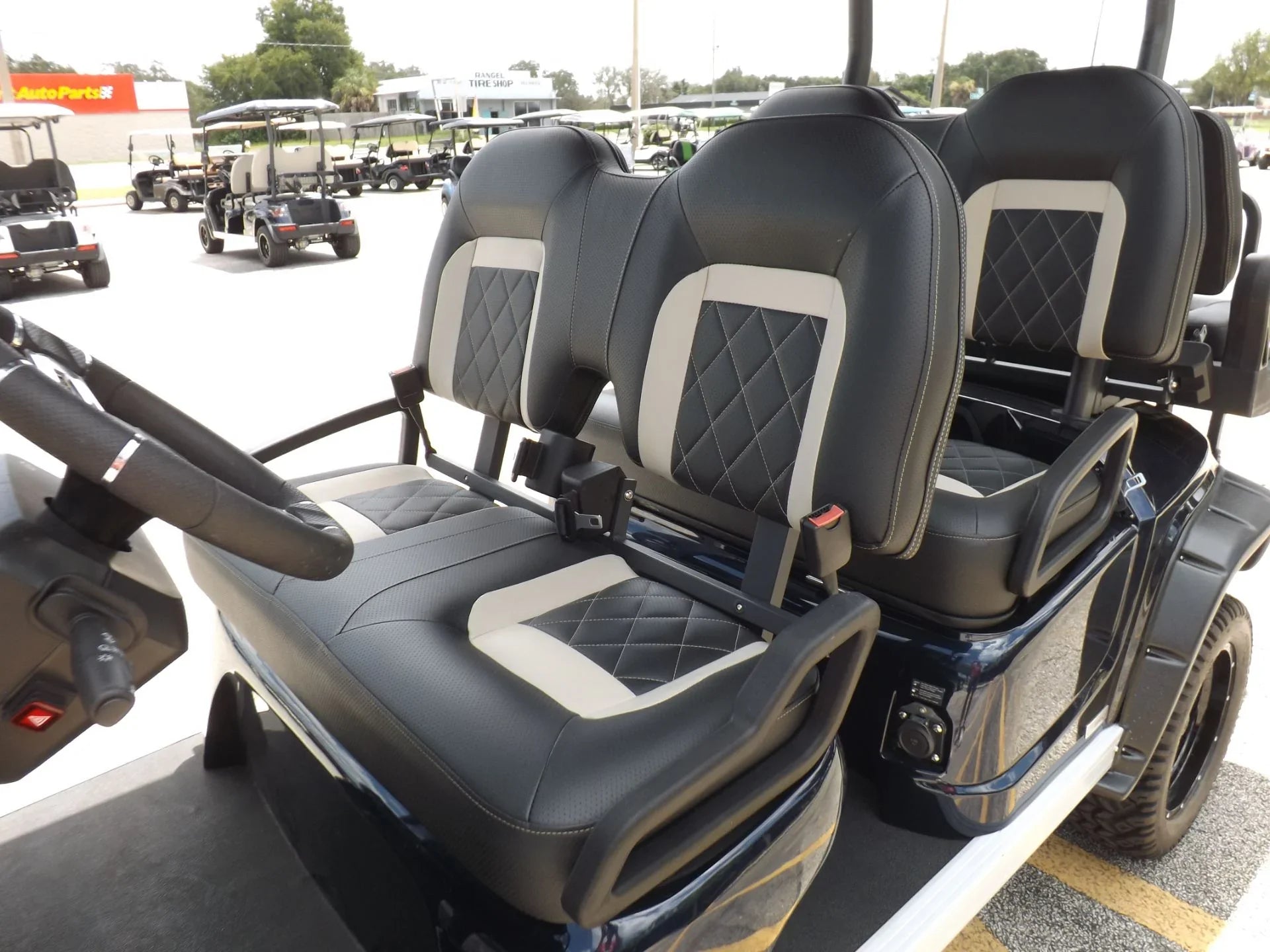 2024 Star EV SIRIUS 4+2 Lifted Lithium Golf Cart for Sale image 17