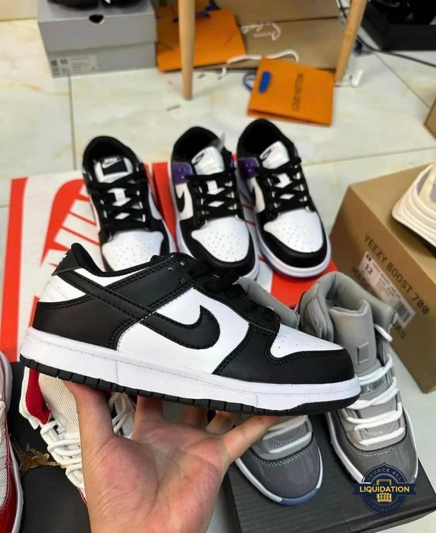 Branded Sneakers Pallets image 0