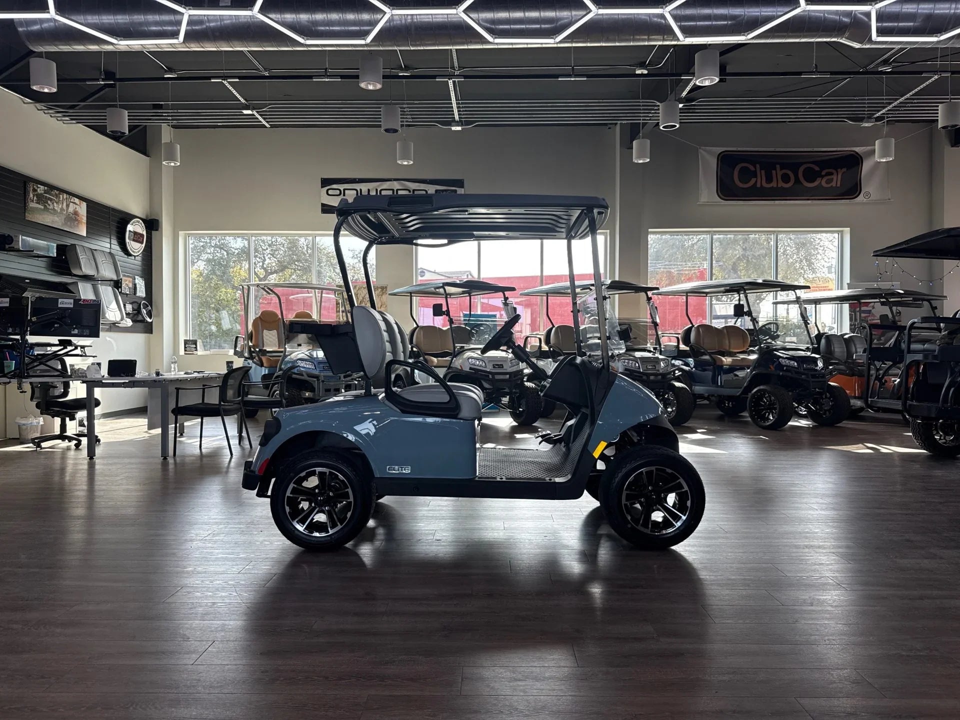 2026 E-Z-GO RXV 2 Golf Cart for Sale image 7