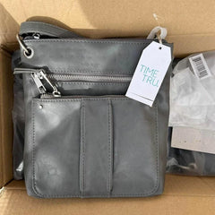 Purses Partial Load Pallets image 3