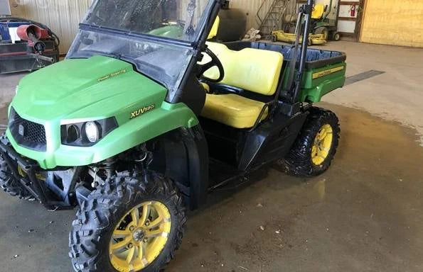 2017 John Deere Gator XUV 590i 4x4 Gas Utility Cart For Sale image 3