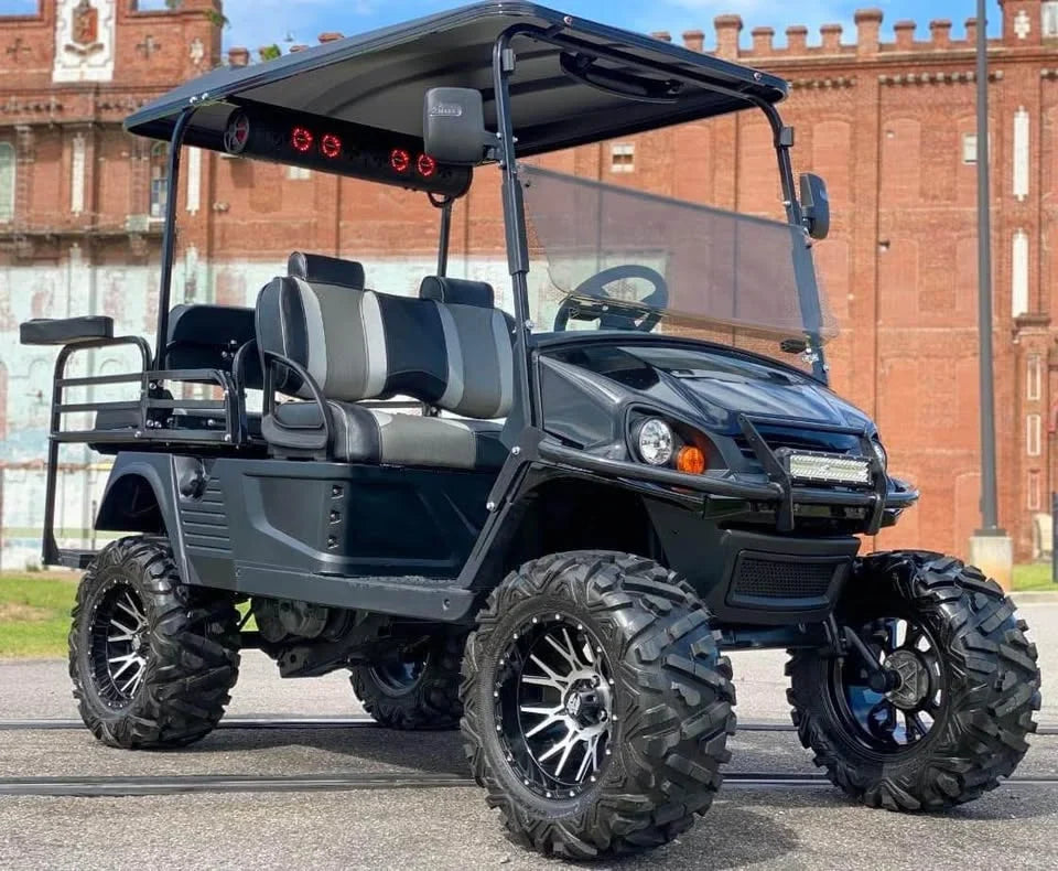 2017 Cushman Hauler 1200 Golf Cart for Sale image 1