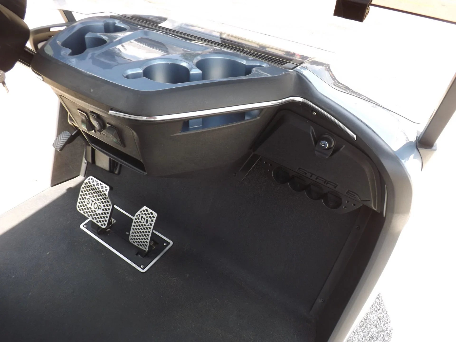 2024 Star EV SIRIUS 4+2 Lithium Golf Cart for Sale image 6